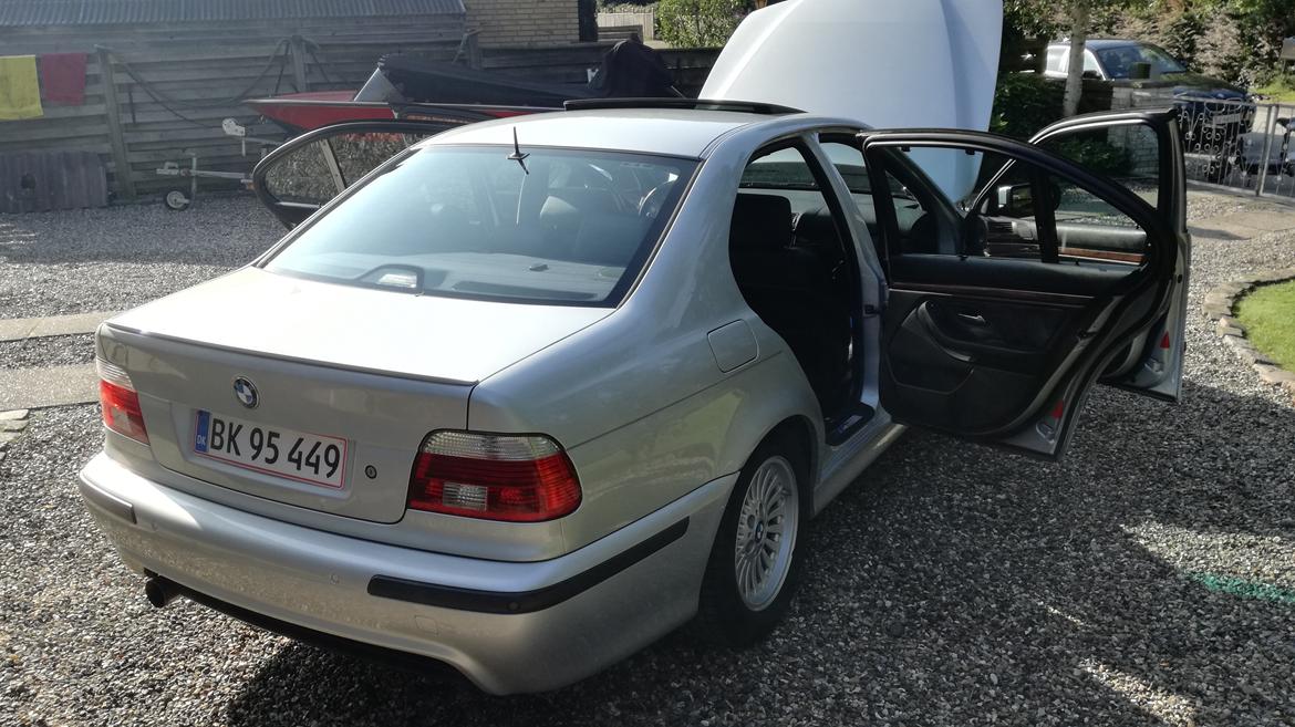 BMW 540ia / SOLGT billede 9