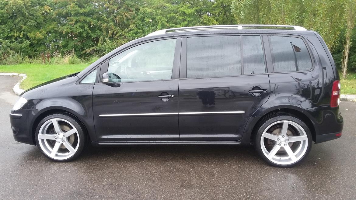 VW Touran 2,0 TDI DSG 170hk. billede 2
