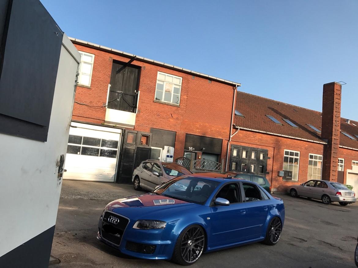 Audi A4 "RS4" billede 7