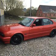 BMW E34 525i