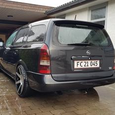 Opel Astra Caravan 2.0 Edition 100