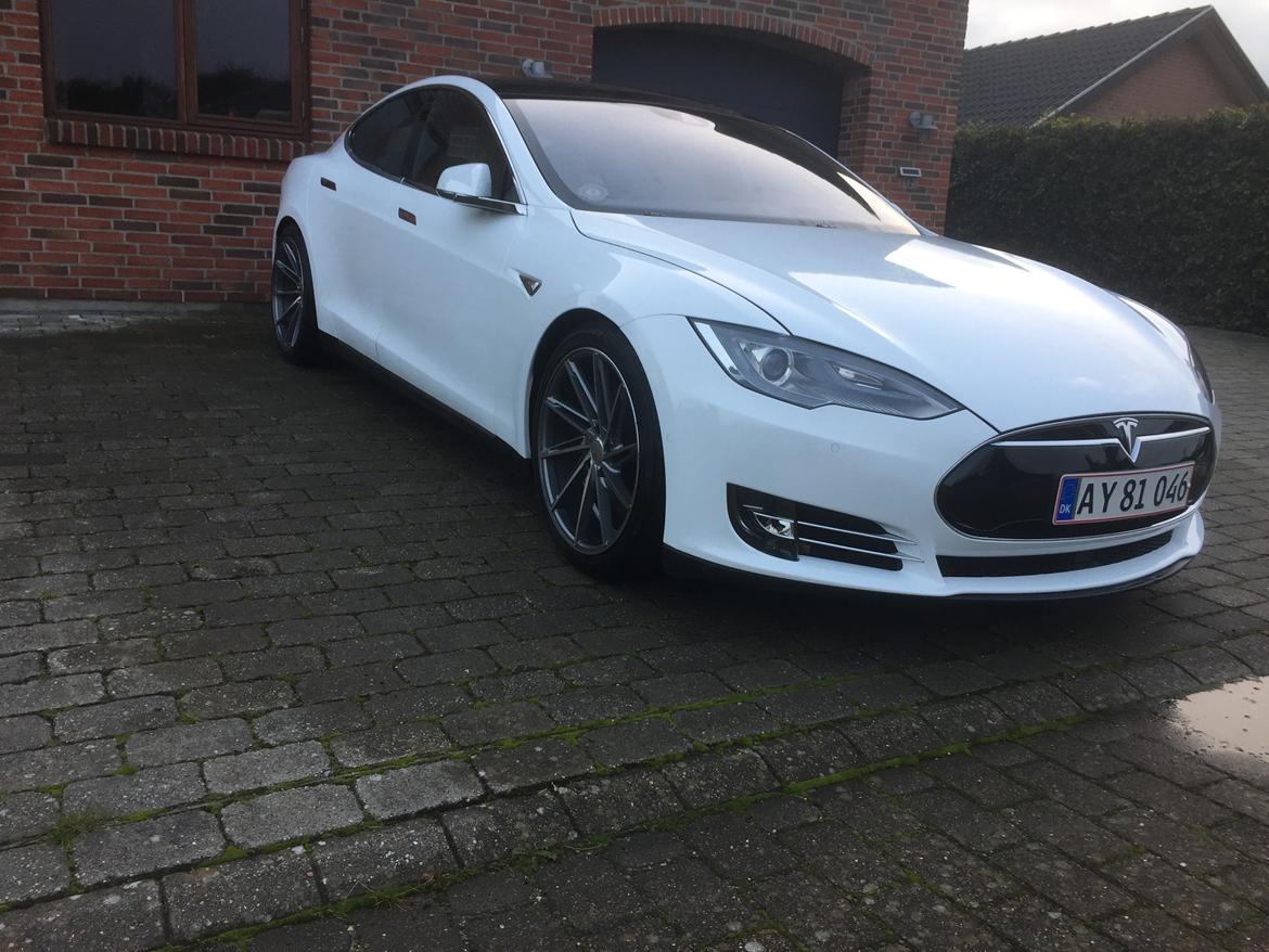 Tesla S85D billede 14