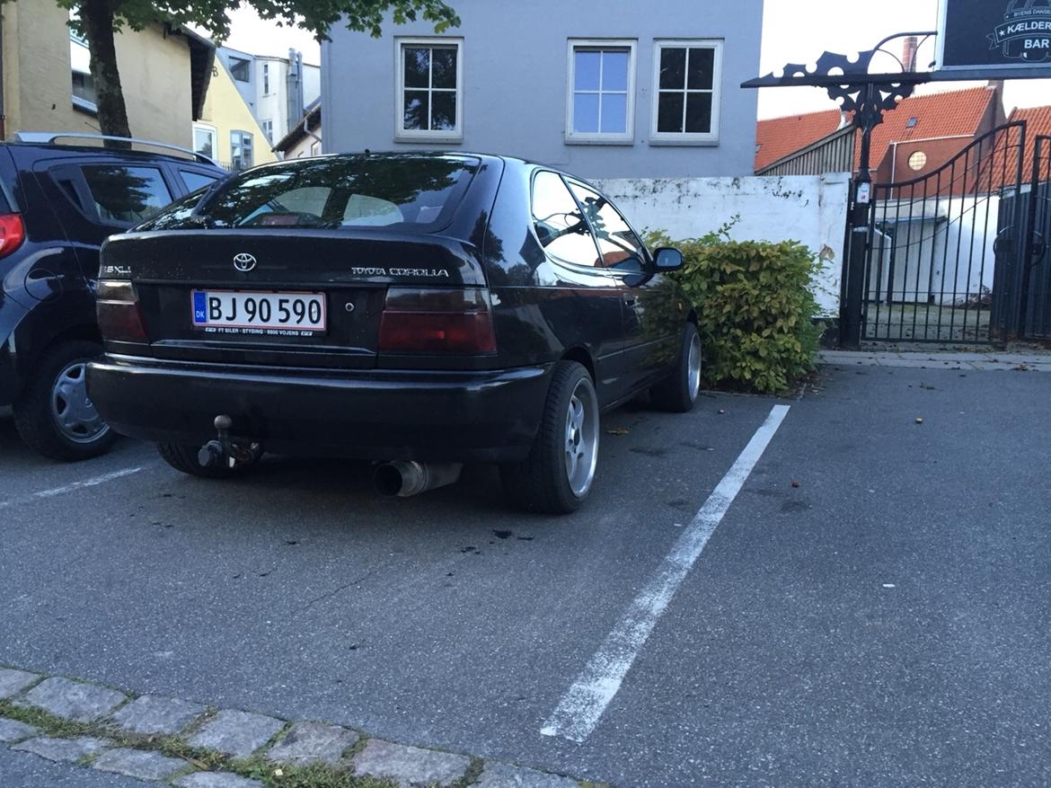 Toyota Corolla E10 (solgt) billede 6