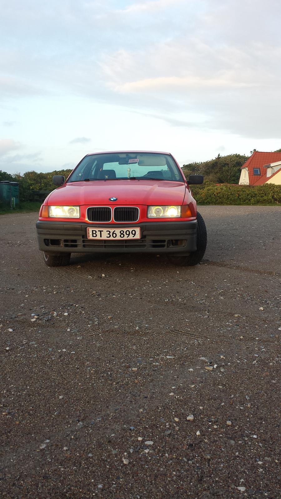 BMW 316i. (Solgt)  billede 9