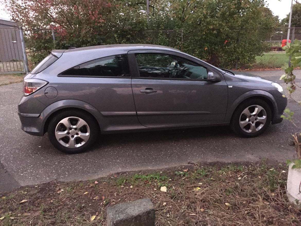 Opel Astra H GTC SOLGT billede 4