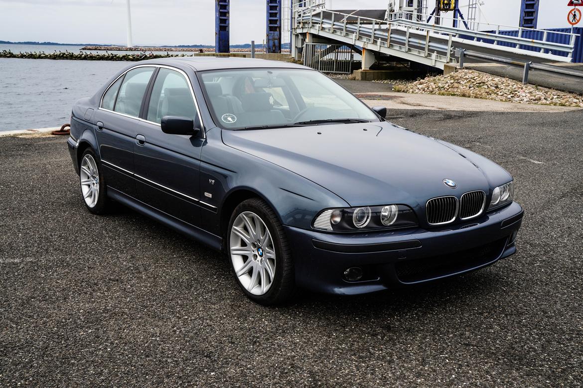 BMW E39 535i V8  billede 1