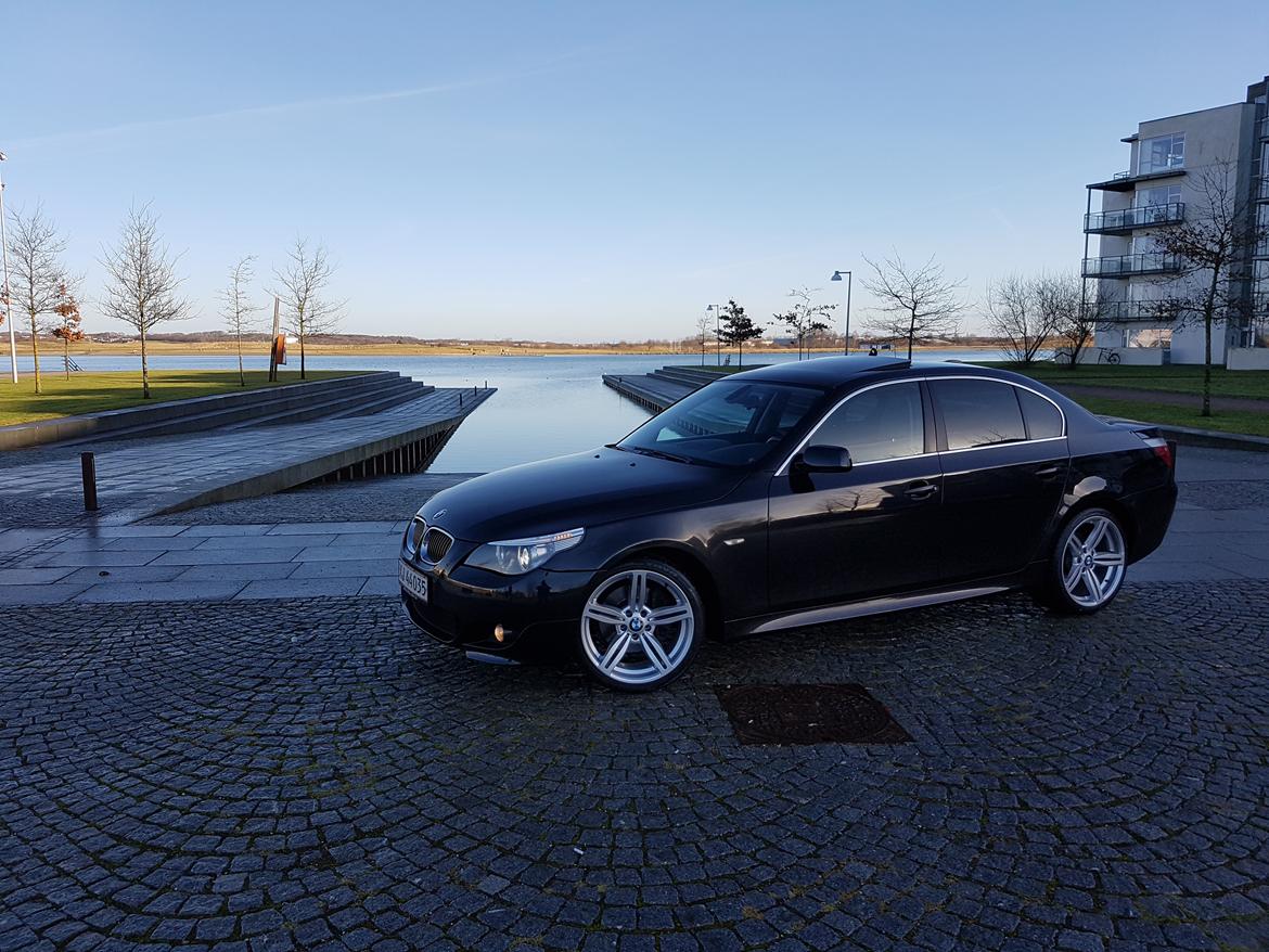 BMW 530iA E60 billede 1