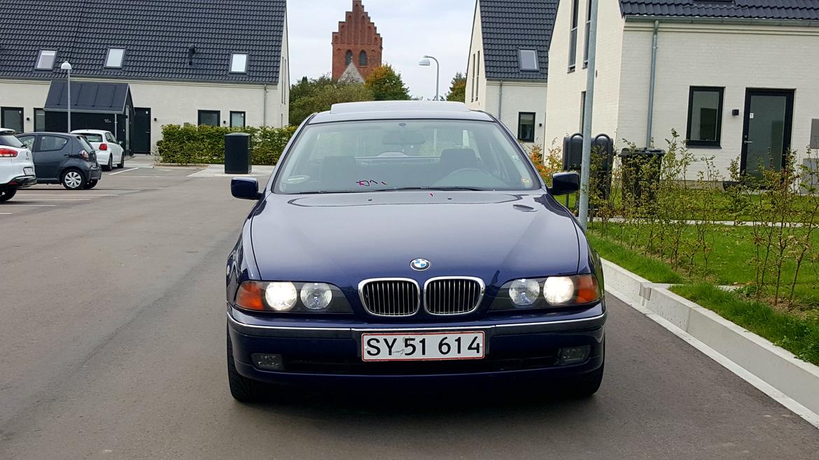 BMW E39 523i 2.5 billede 1