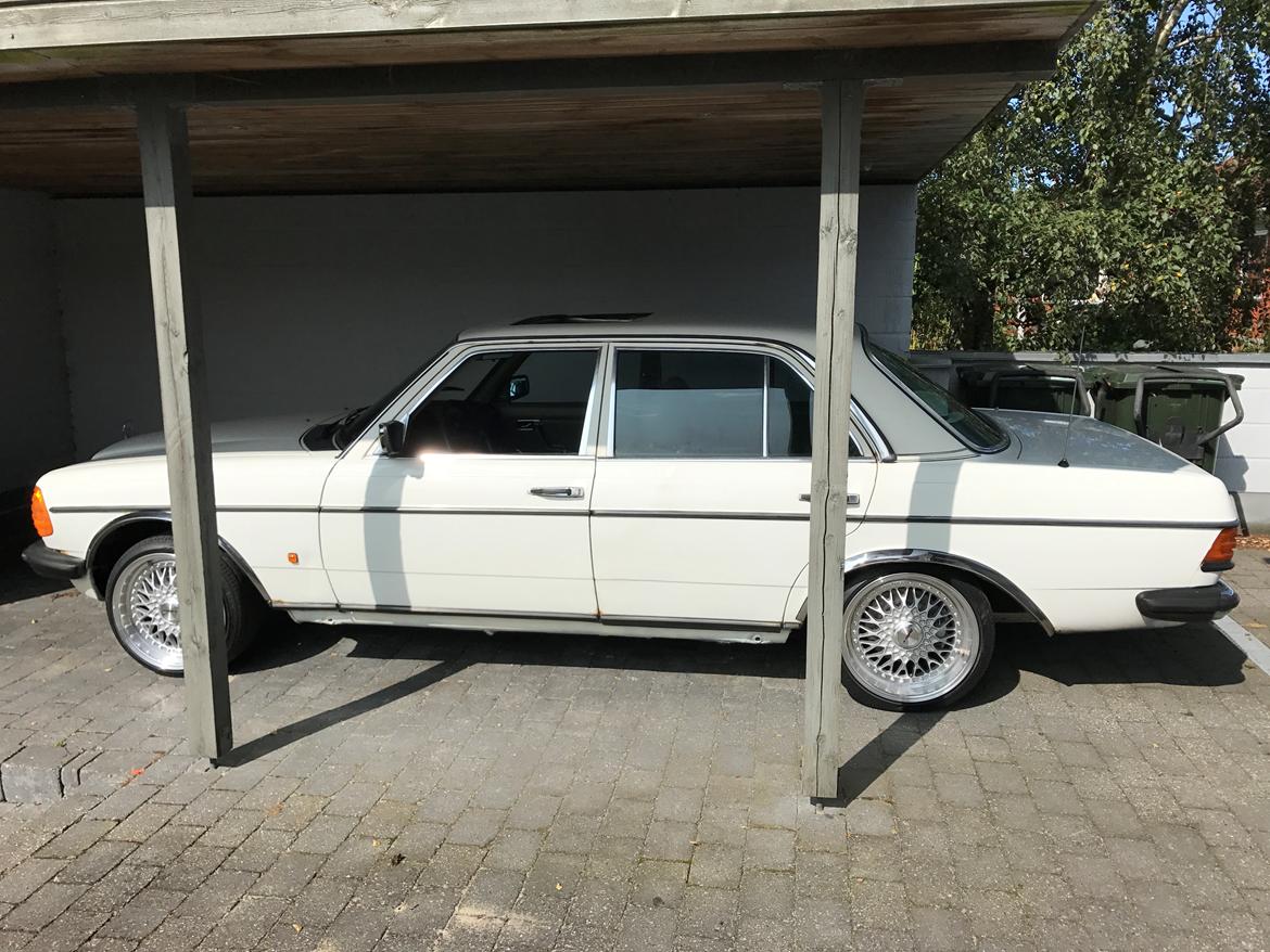 Mercedes Benz E200 W123 billede 21