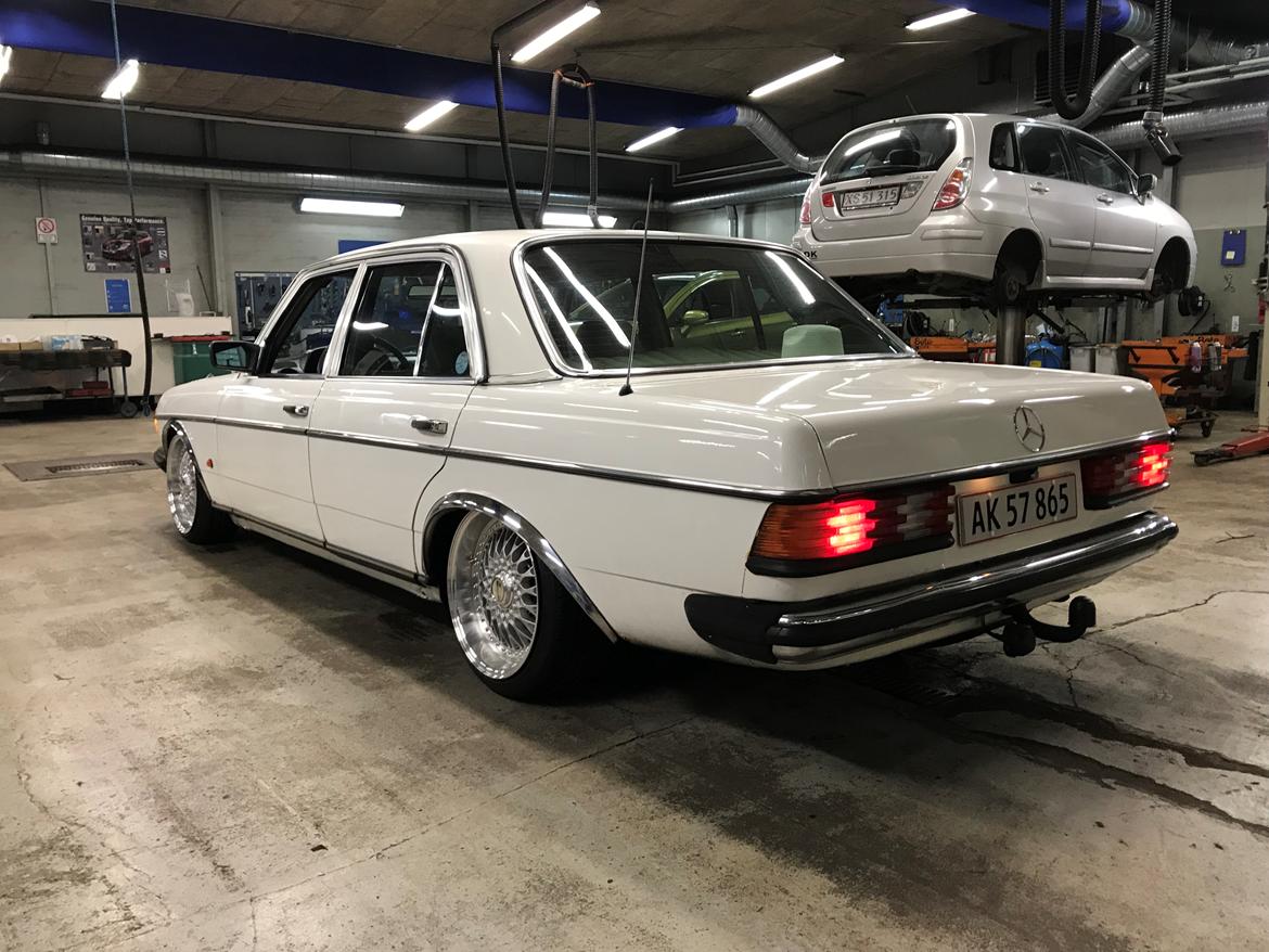 Mercedes Benz E200 W123 billede 35