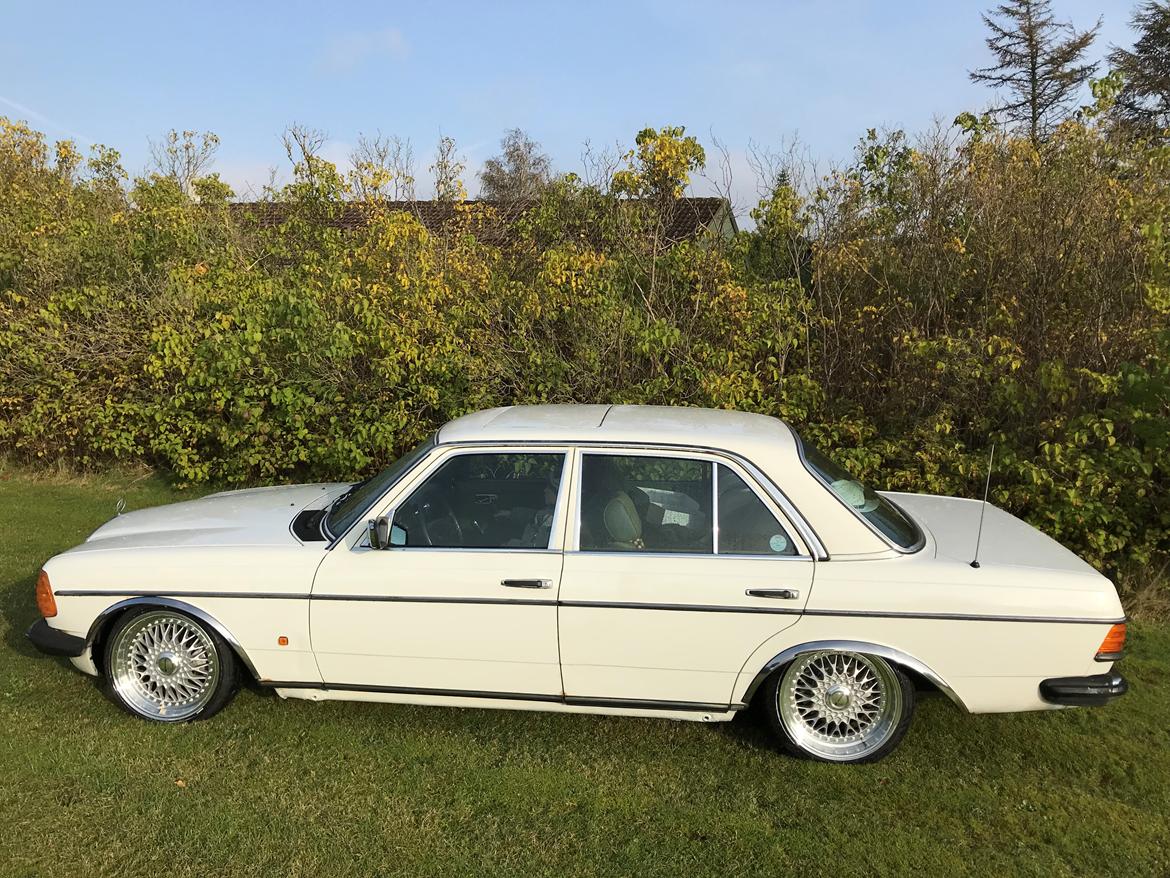 Mercedes Benz E200 W123 billede 43