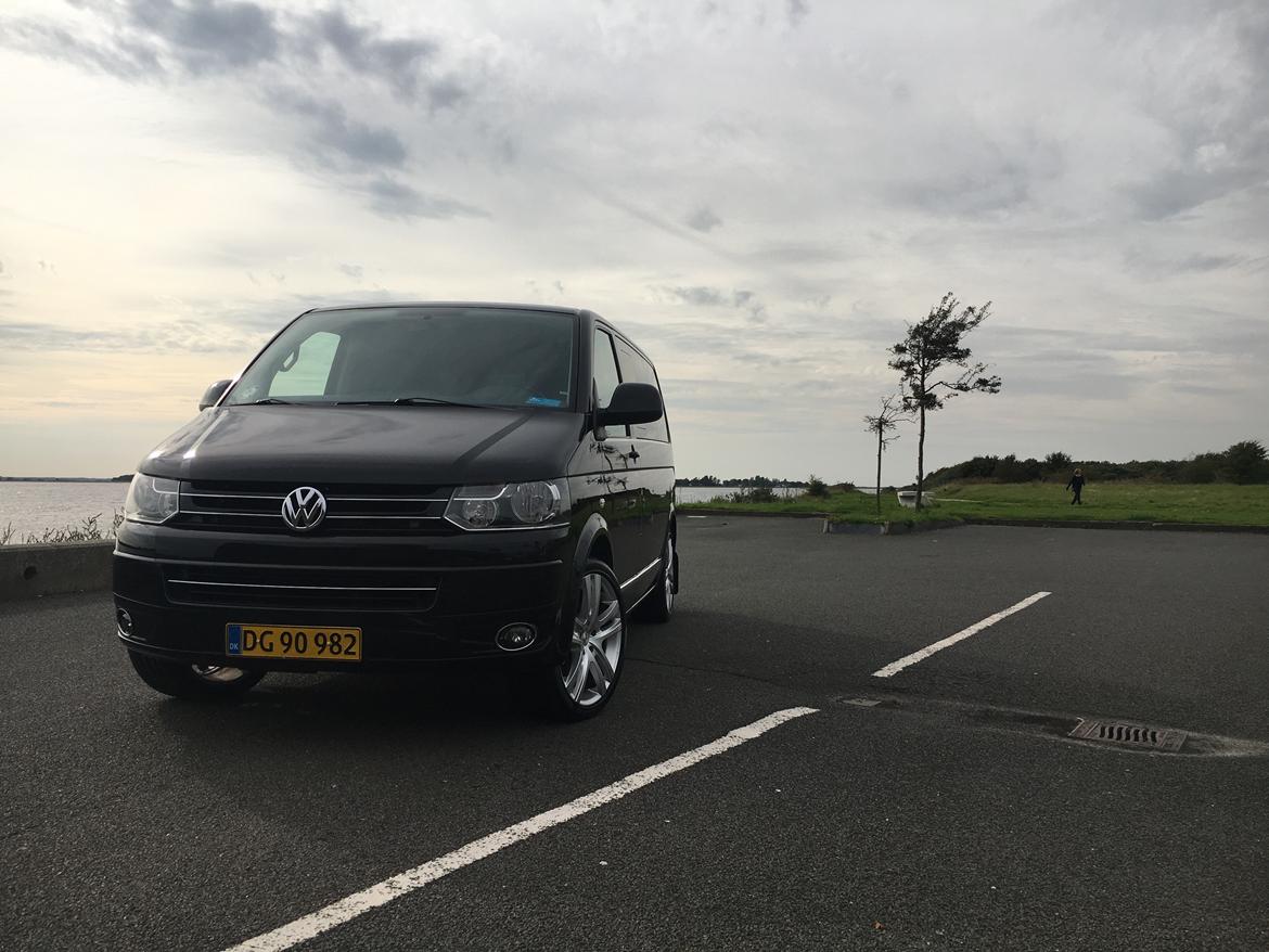 VW multivan comfortline (kort) - Ny poleret og nu med tonede ruder (2017) :-) billede 6