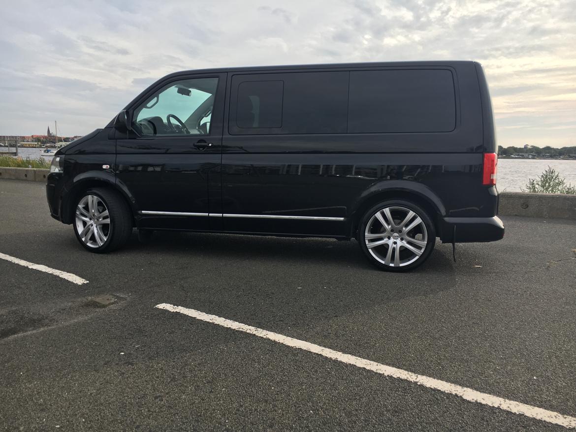 VW multivan comfortline (kort) - Ny poleret og nu med tonede ruder (2017) :-) billede 7