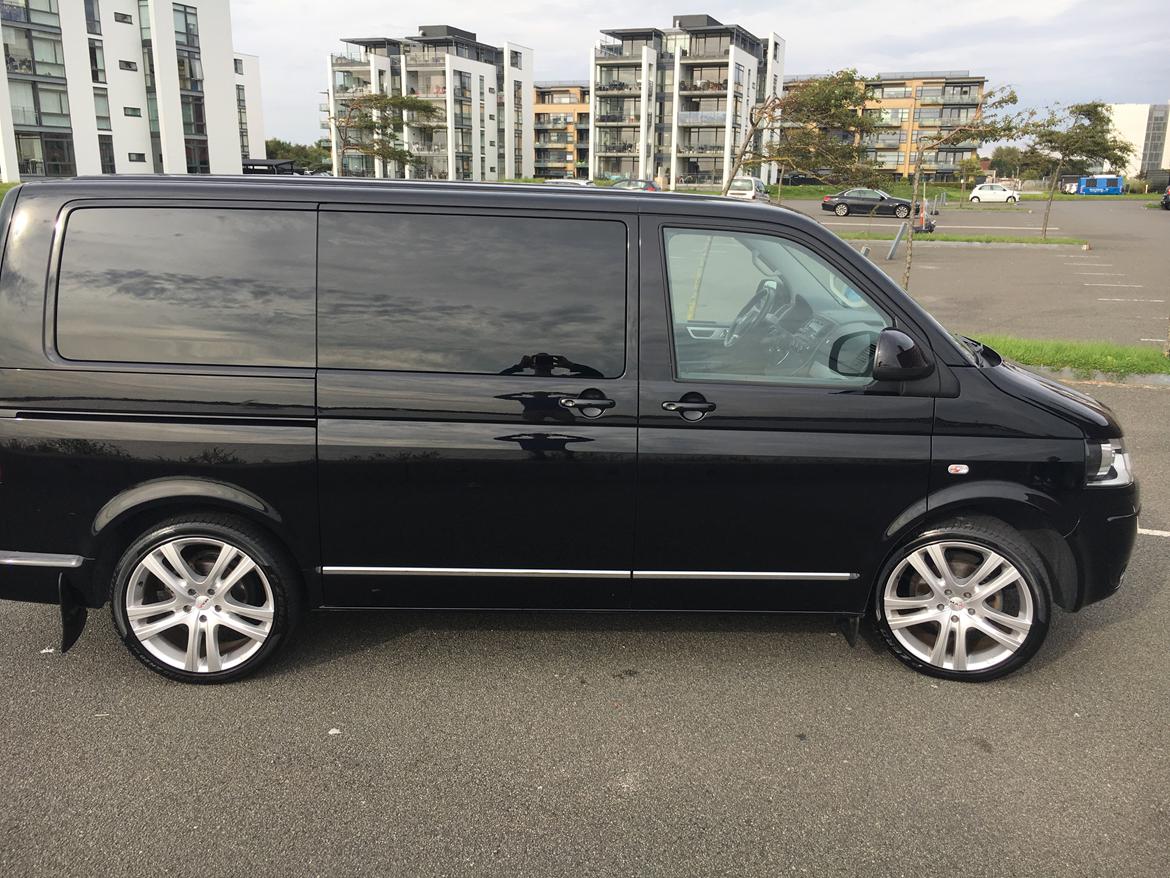 VW multivan comfortline (kort) - Ny poleret og nu med tonede ruder (2017) :-) billede 9