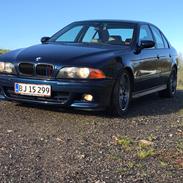 BMW 523i