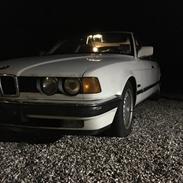 BMW  E32 730i