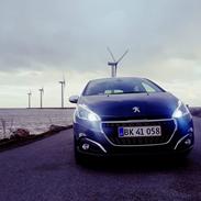 Peugeot 208 Desire Sky
