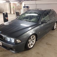 BMW E39 523i (Solgt)