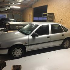 Opel Vectra 2,0i CD