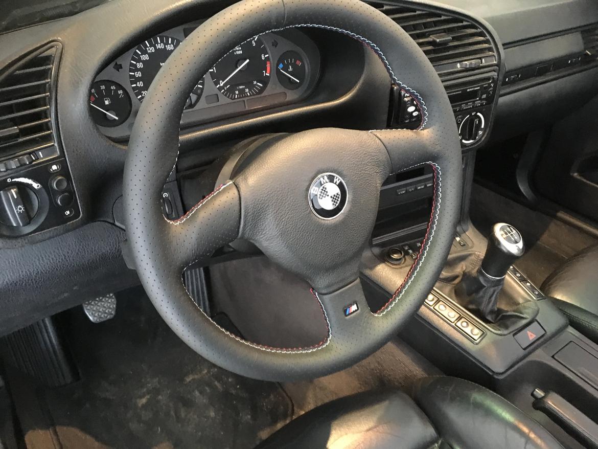 BMW 325i E36 Cabriolet - ny renoveret rat billede 3