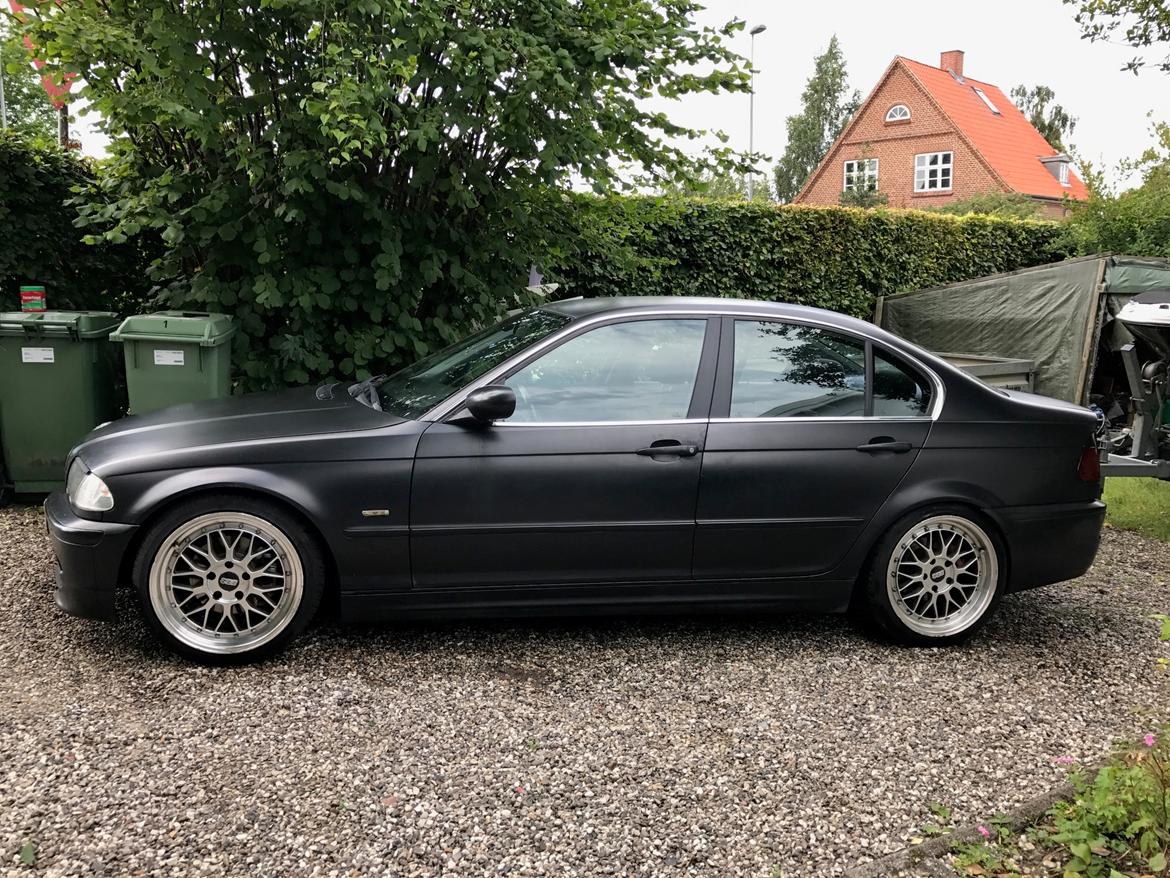 BMW 320i billede 5