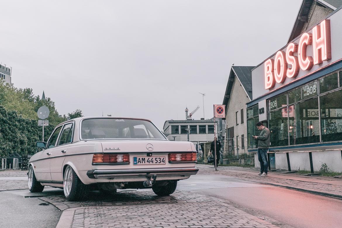 Mercedes Benz W123 230E billede 3