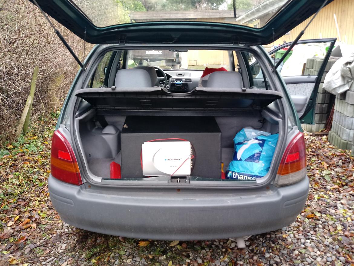 Toyota Starlet (solgt)  billede 4