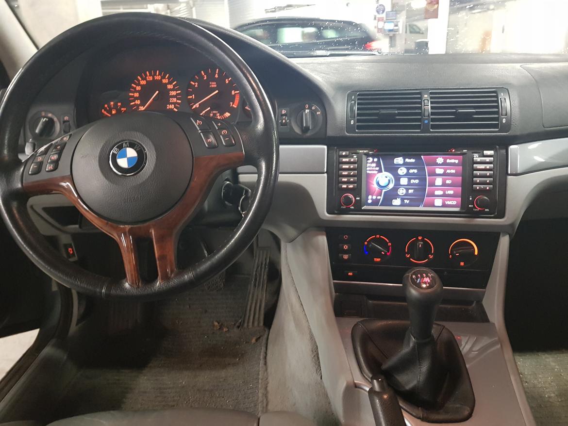 BMW E39 523i (Solgt) billede 8