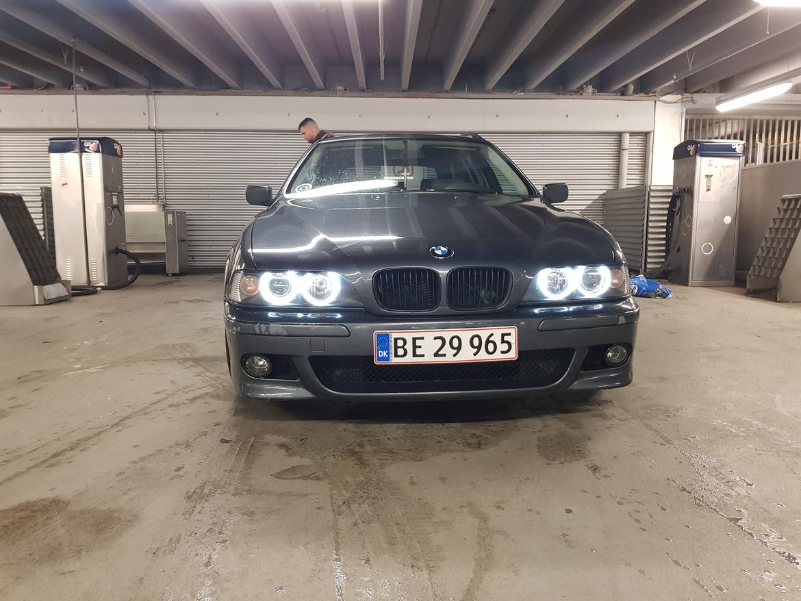 BMW E39 523i (Solgt) billede 3