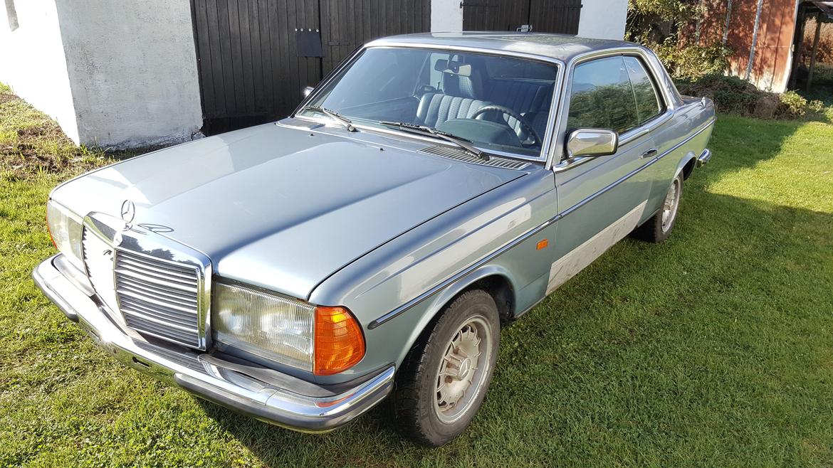 Mercedes Benz W123 280CE * TIDL. BIL *. billede 3