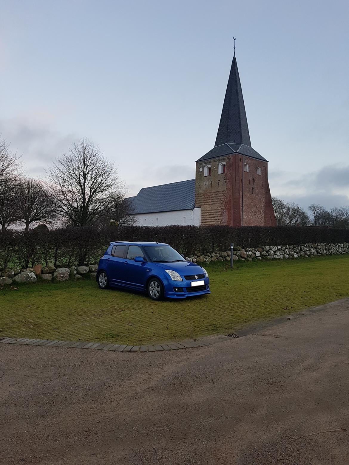 Suzuki swift 1,3 billede 14
