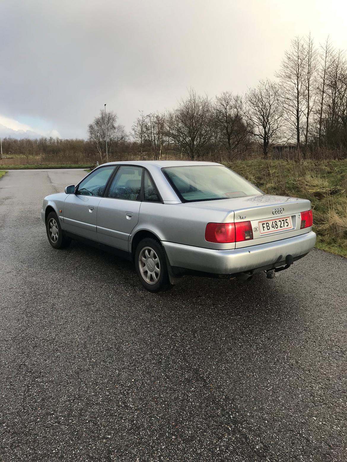 Audi A6 {4A,C4} billede 5