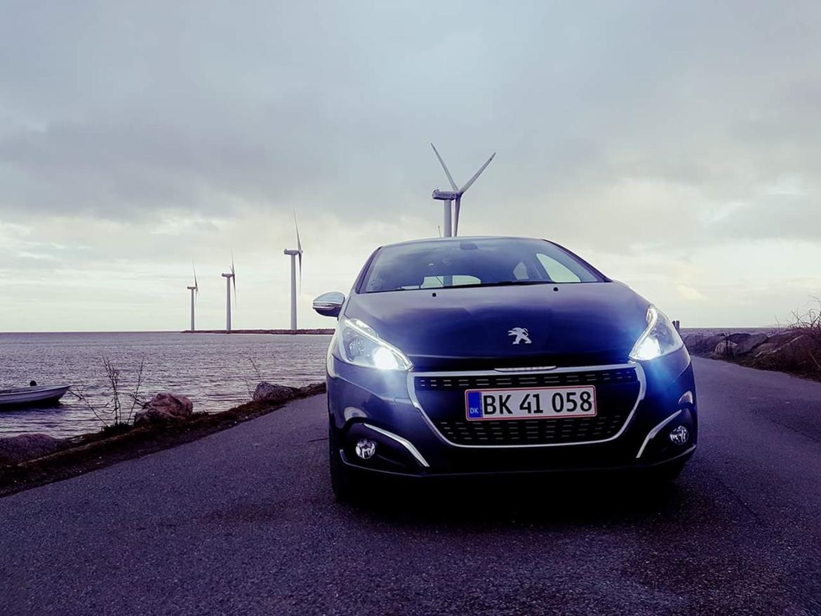 Peugeot 208 Desire Sky billede 1