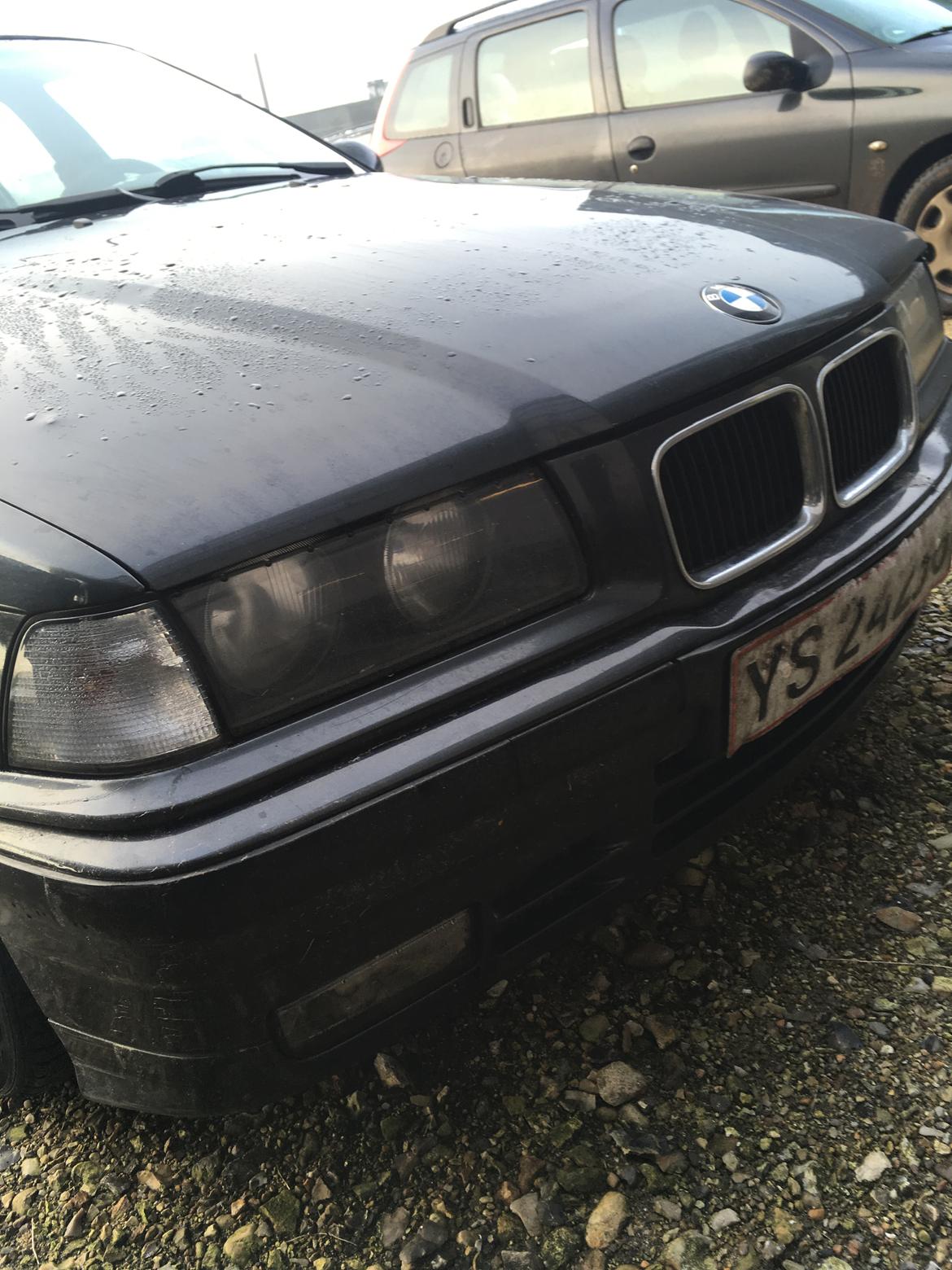 BMW 325 tds billede 8