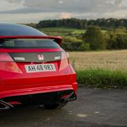 Honda Civic FN2 Type-R +