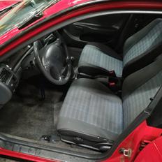 Toyota Corolla 1,6 XLI 