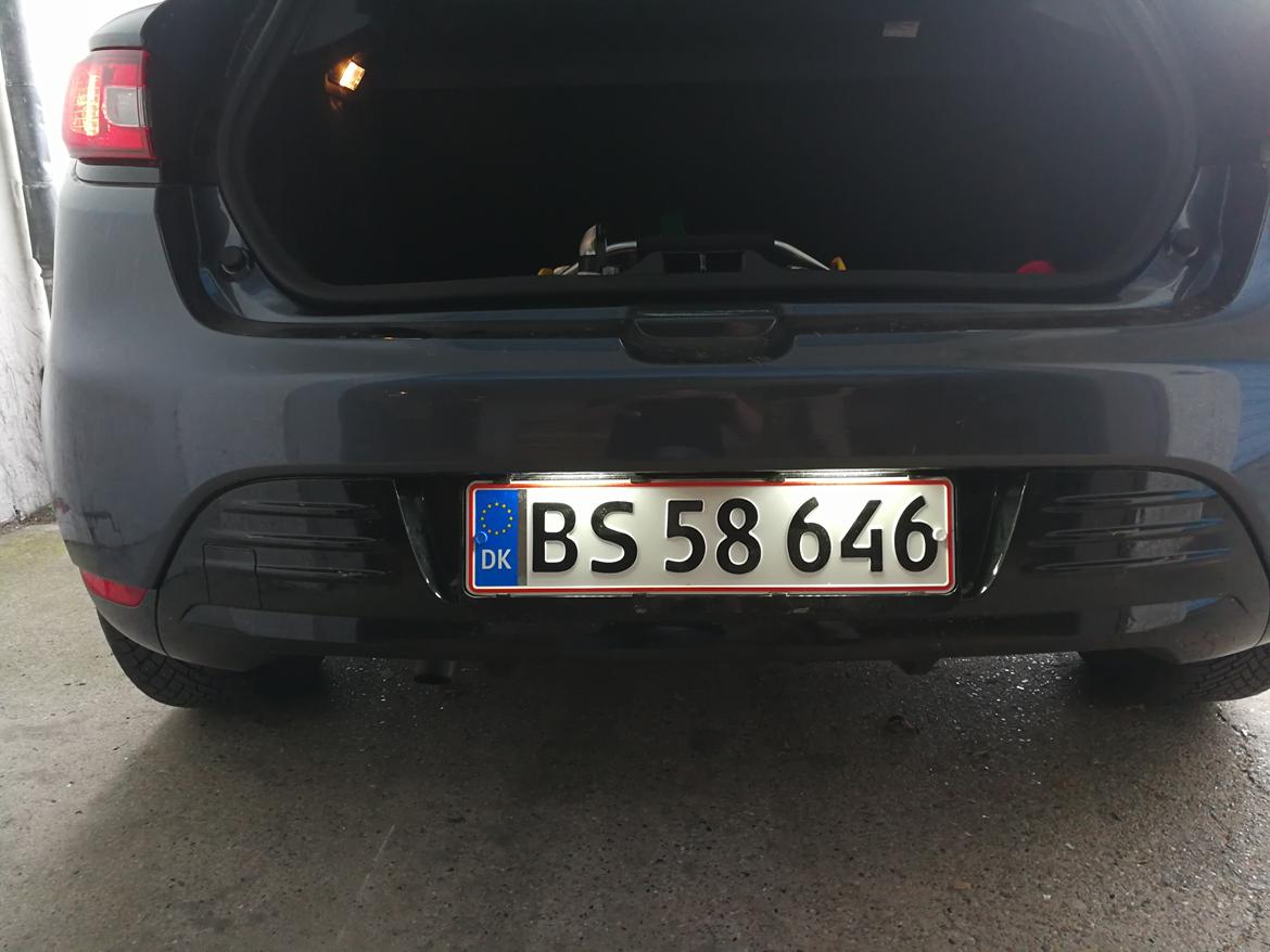 Renault Clio IV "Trophy Line" - LED nummerpladelys billede 16