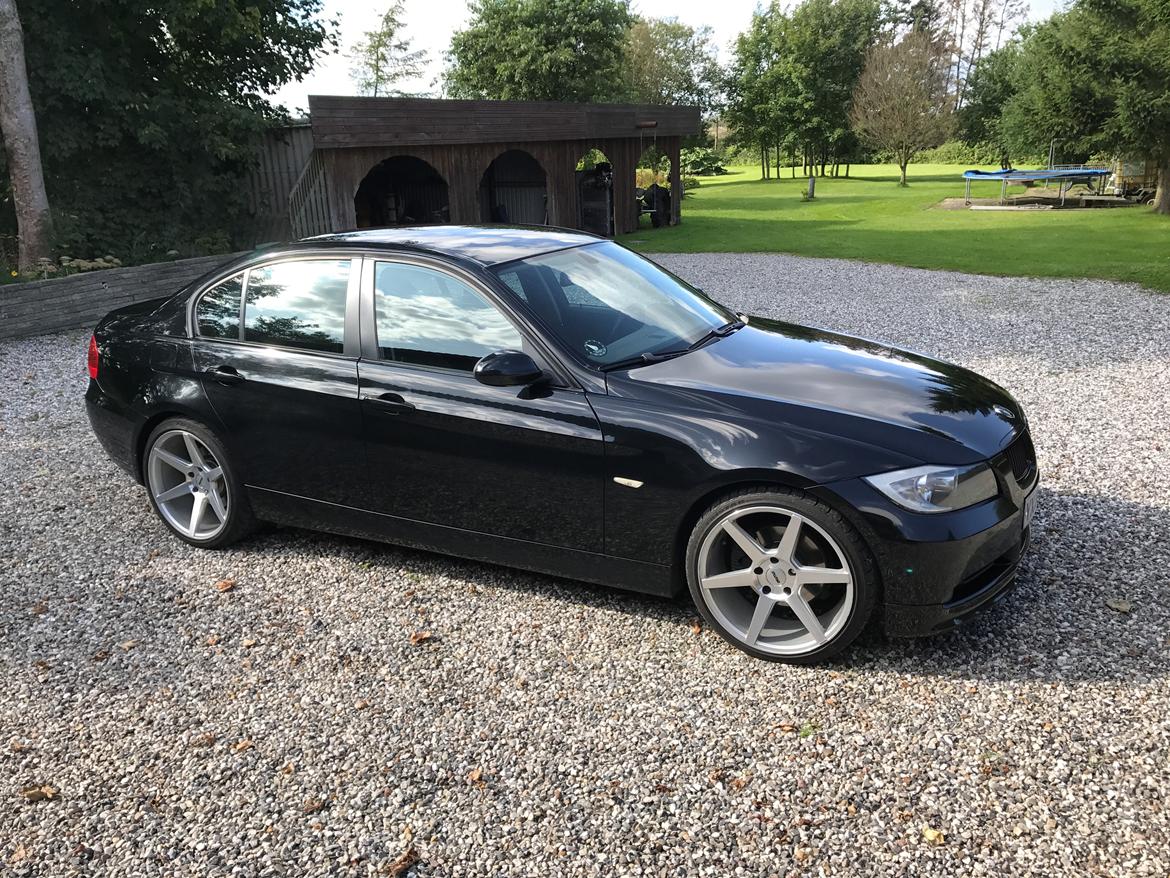 BMW E90 320d billede 14
