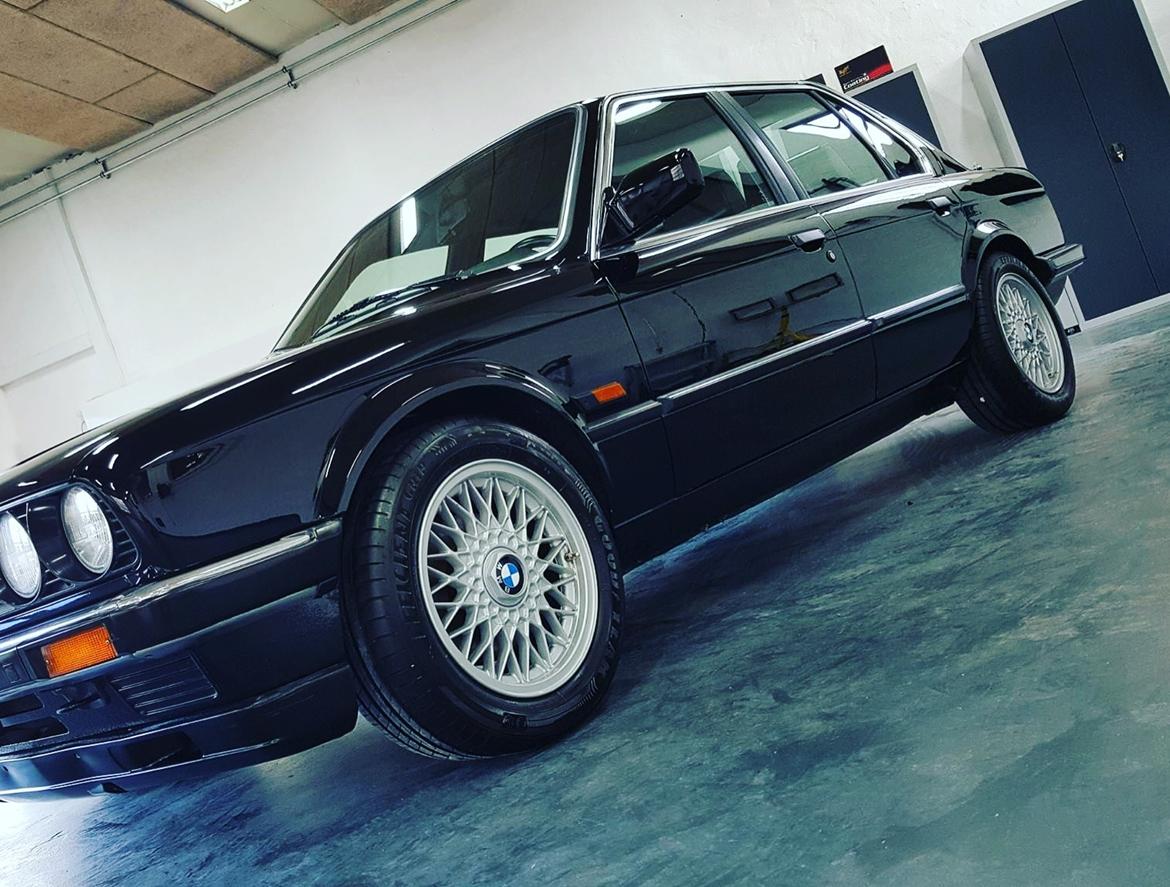 BMW  e30 billede 4