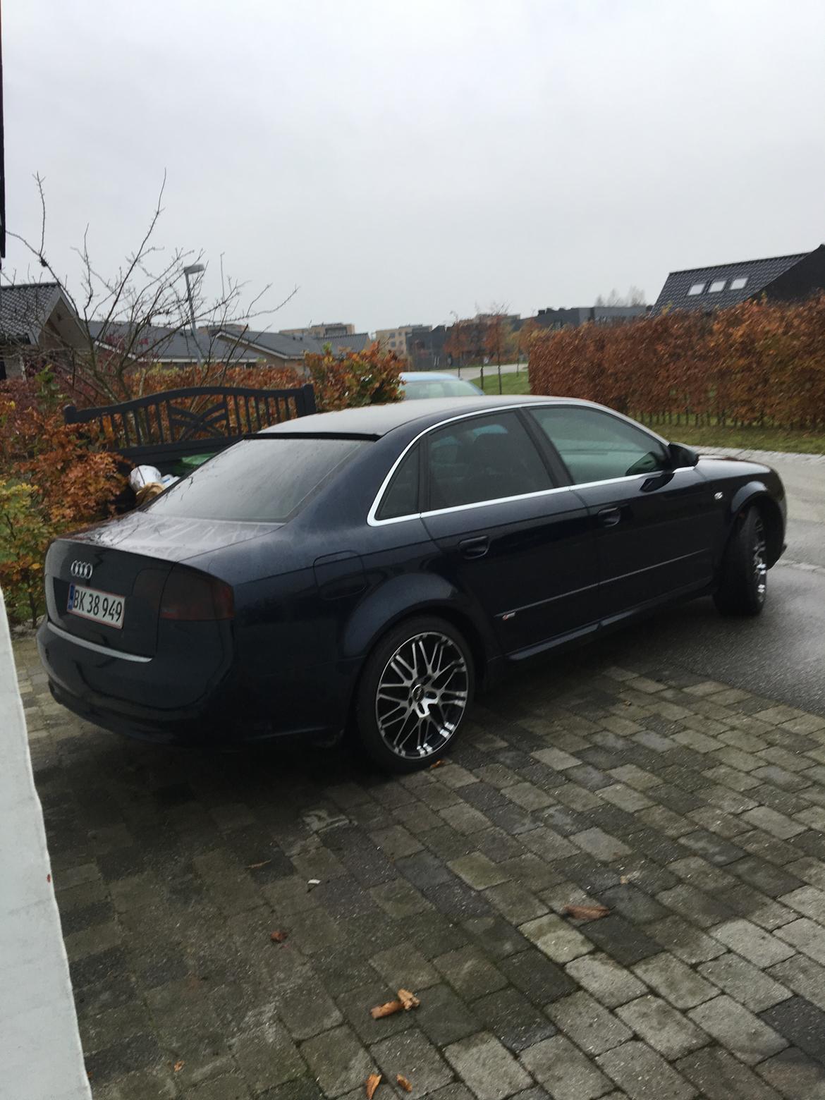 Audi A4 S-Line Limousine B7 billede 3