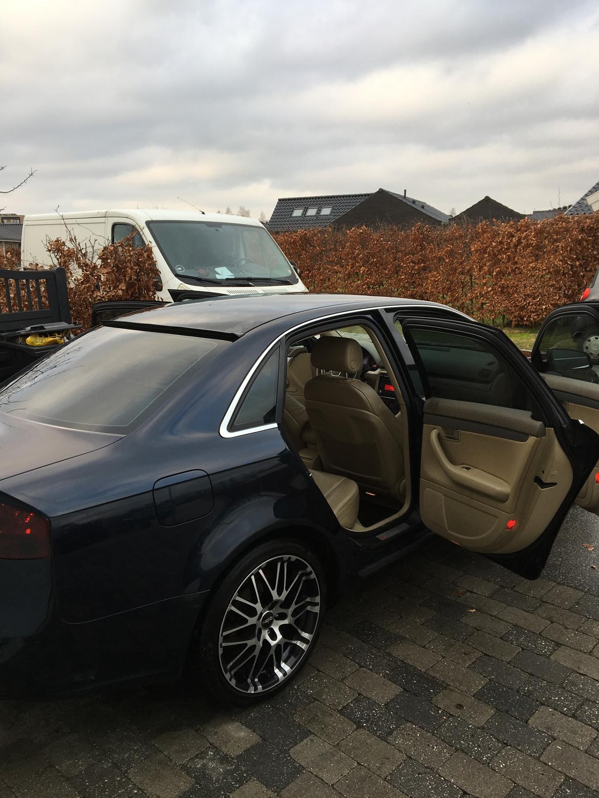 Audi A4 S-Line Limousine B7 billede 9