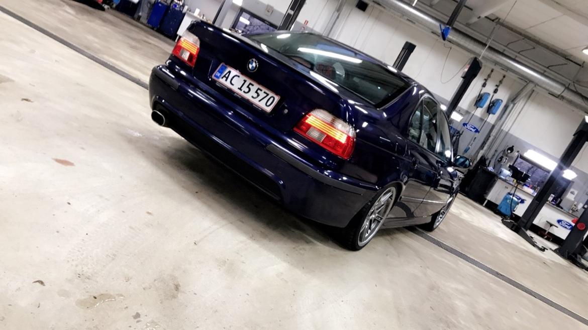 BMW E39 530i (Solgt) billede 3