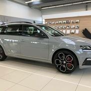 Skoda Octavia RS245 DSG