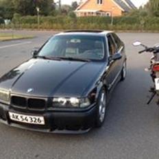 BMW E36 320I