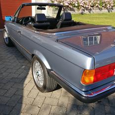 BMW 320i Cabriolet VFL. - Solgt