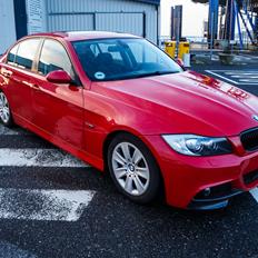 BMW E90 320D Shadowline