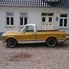 Chevrolet C 10 cheyenne pickup