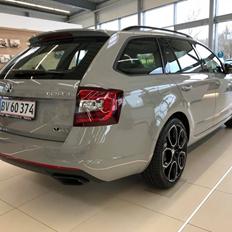 Skoda Octavia RS245 DSG