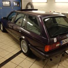 BMW e30 316i Touring Design Edition