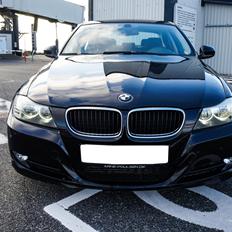 BMW E90 320D LCI